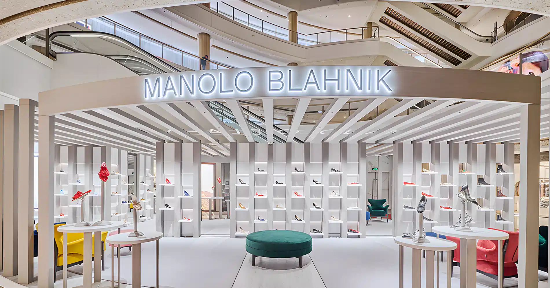 Banner 1 - Manolo Blahnik Italia