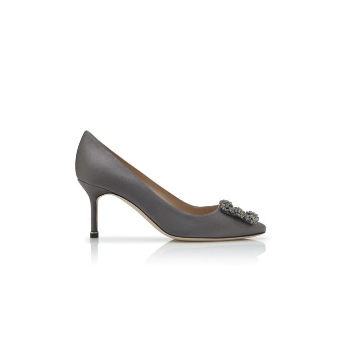Hangisi 70 Décolleté in raso grigio scuro con fibbia gioiello Hangisi 70 Décolleté in raso grigio scuro con fibbia gioiello