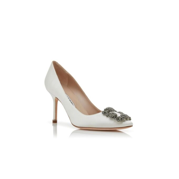 Hangisi 90 Décolleté in raso bianco con fibbia gioiello Hangisi 90 Décolleté in raso bianco con fibbia gioiello