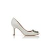 Hangisi 90 Décolleté in raso bianco con fibbia gioiello Hangisi 90 Décolleté in raso bianco con fibbia gioiello