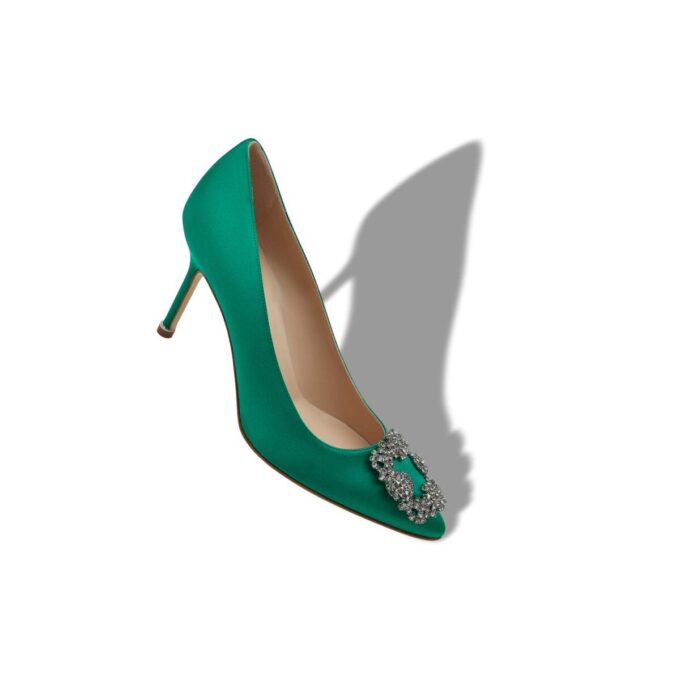 Hangisi 90 Décolleté in raso verde con fibbia gioiello Hangisi 90 Décolleté in raso verde con fibbia gioiello