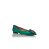 Hangisiflat Décolleté basse in raso verde con fibbia gioiello Hangisiflat Décolleté basse in raso verde con fibbia gioiello