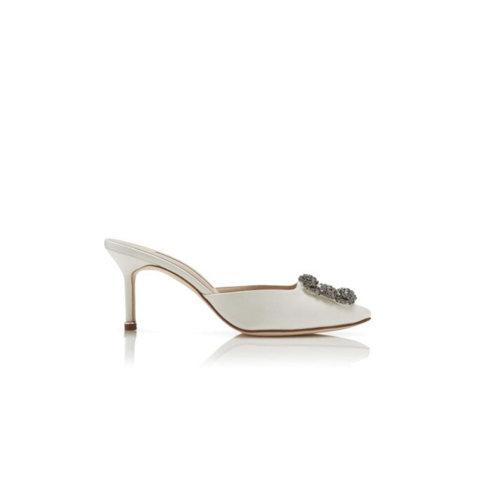 Hangisimu Sabot in raso bianco sporco con fibbia gioiello Hangisimu Sabot in raso bianco sporco con fibbia gioiello