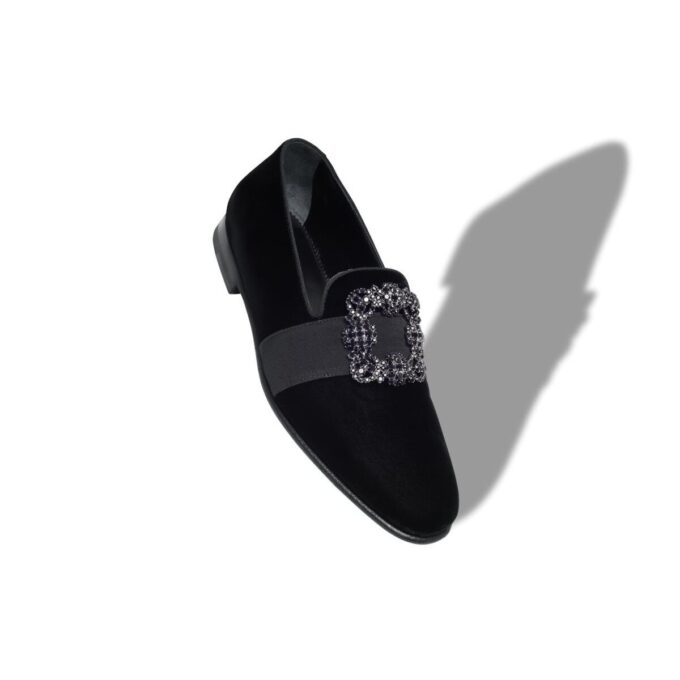 Mocassini CARLTON in velluto nero con fibbia gioiello Mocassini CARLTON in velluto nero con fibbia gioiello