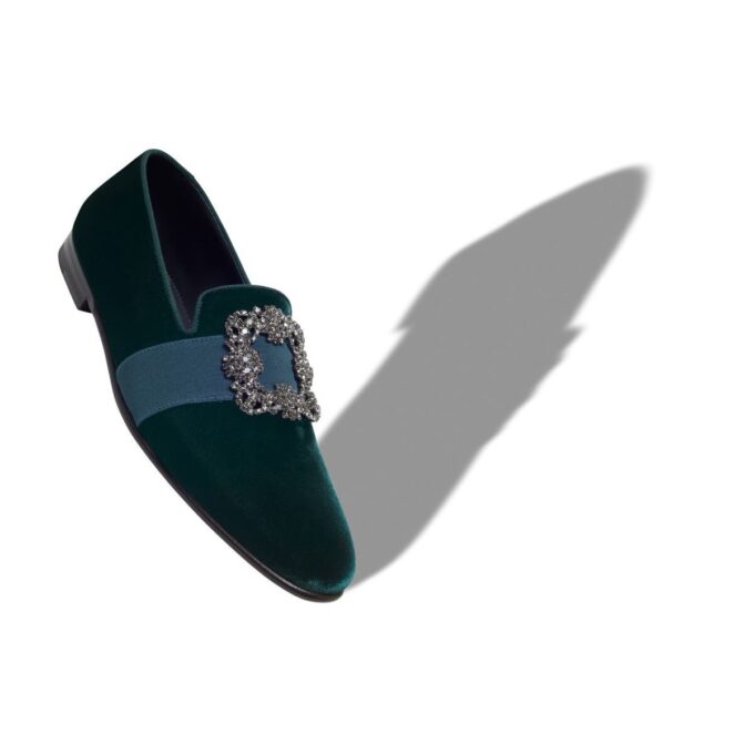 Mocassini CARLTON in velluto verde con fibbia gioiello Mocassini CARLTON in velluto verde con fibbia gioiello
