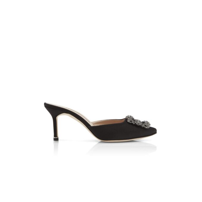Sabot Hangisimu in raso nero con fibbia gioiello Sabot Hangisimu in raso nero con fibbia gioiello