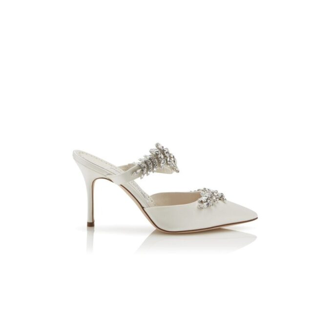 Sabot Lurum in raso bianco sporco impreziosito da cristalli