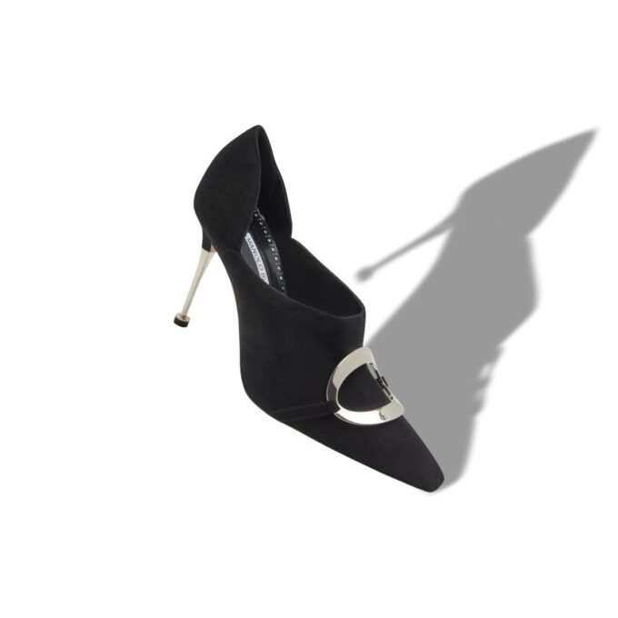 Stivaletti CHUSMI in camoscio nero con fibbia Stivaletti CHUSMI in camoscio nero con fibbia